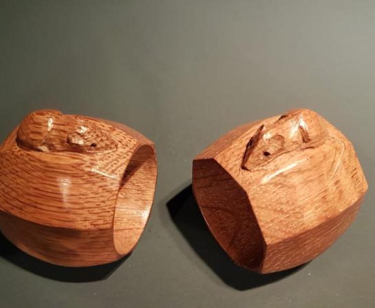 Matching Pair of Mouseman Napkin Rings - Image 3