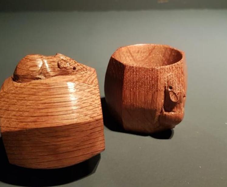 Matching Pair of Mouseman Napkin Rings - Image 5