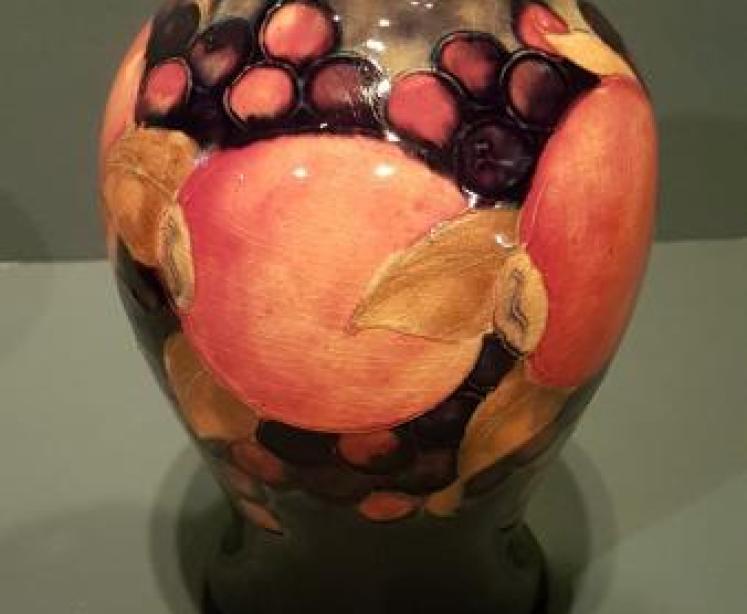 Matching Pair of Moorcroft Pomegranate Vases - Image 5