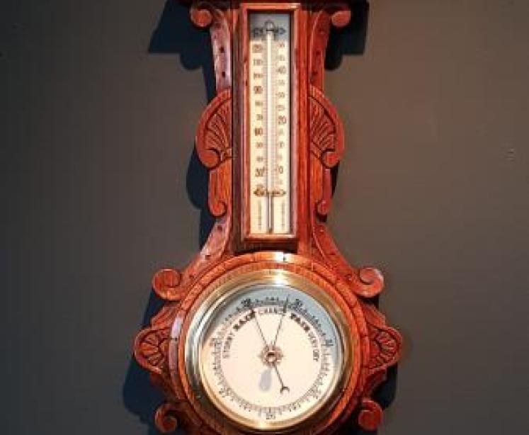 Superb Small Antique Polished Oak Banjo Barometer - Image 1