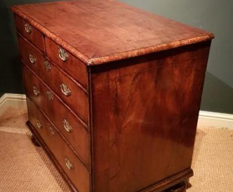 William and Mary Period Walnut Chest of Drawers - Image 5