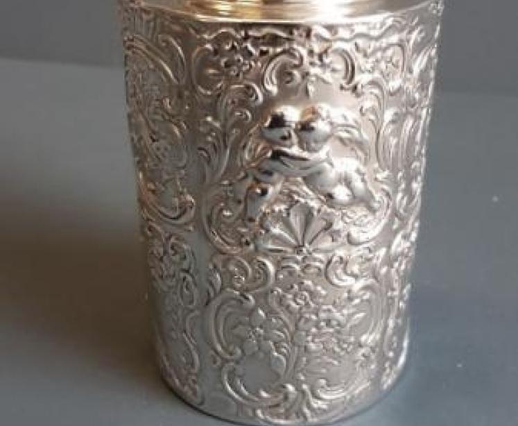 Fine Quality Victorian Silver Tea Caddy  - Image 2