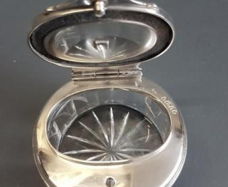 Rare Regency Period Silver and Cut Crystal Travelling Ink Well  - Image 3