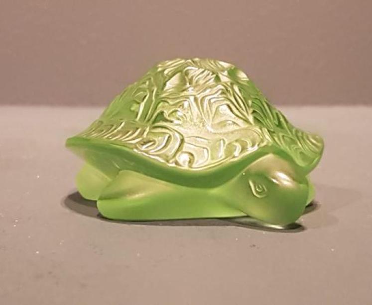 Lalique Opalescent Turtle - Image 4