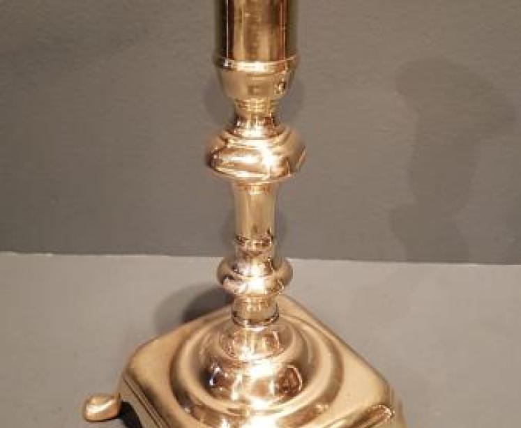 Fine Pair of George III Brass Candlesticks - Image 7