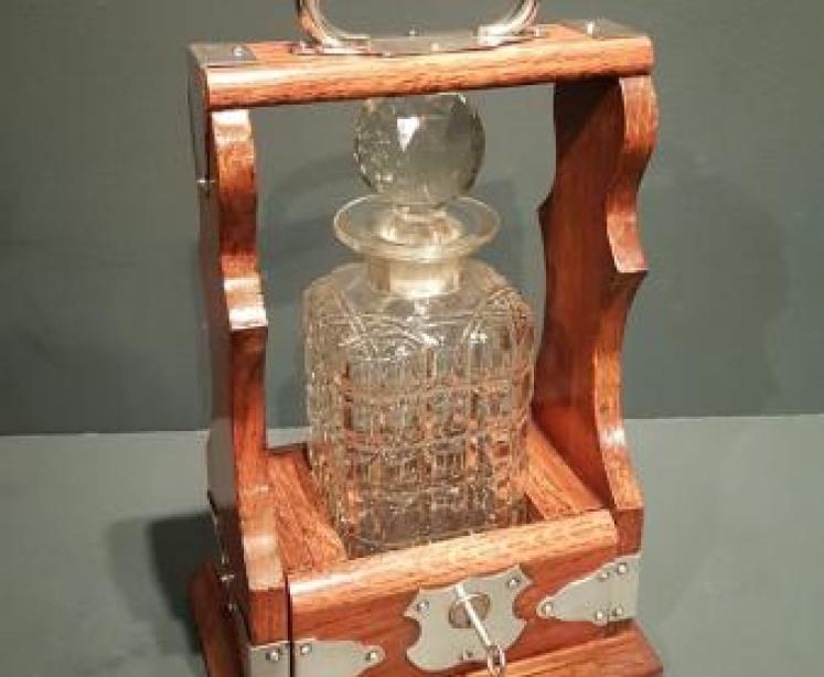 Superb Victorian Oak Single Bottle Tantalus - Image 1