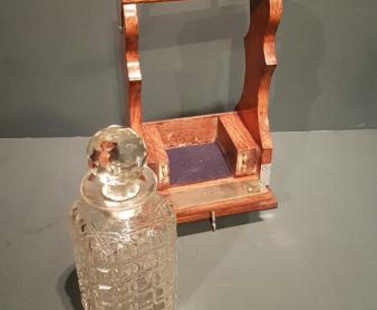 Superb Victorian Oak Single Bottle Tantalus - Image 5