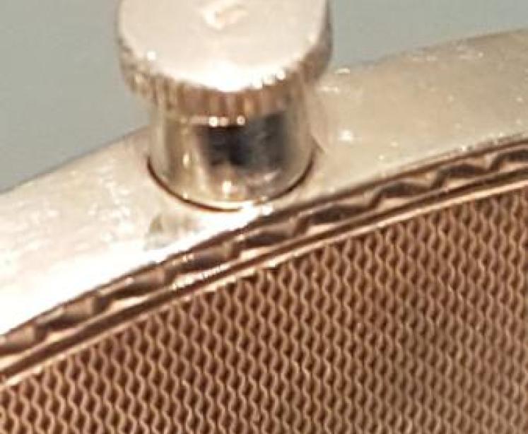 George V Car Radiator Silver Cologne Flask - Image 4