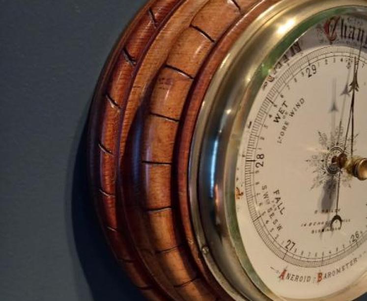 Superb Large Antique Solid Oak Barometer - Image 3