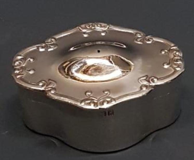 Art Nouveau Silver Pill Box - Image 1