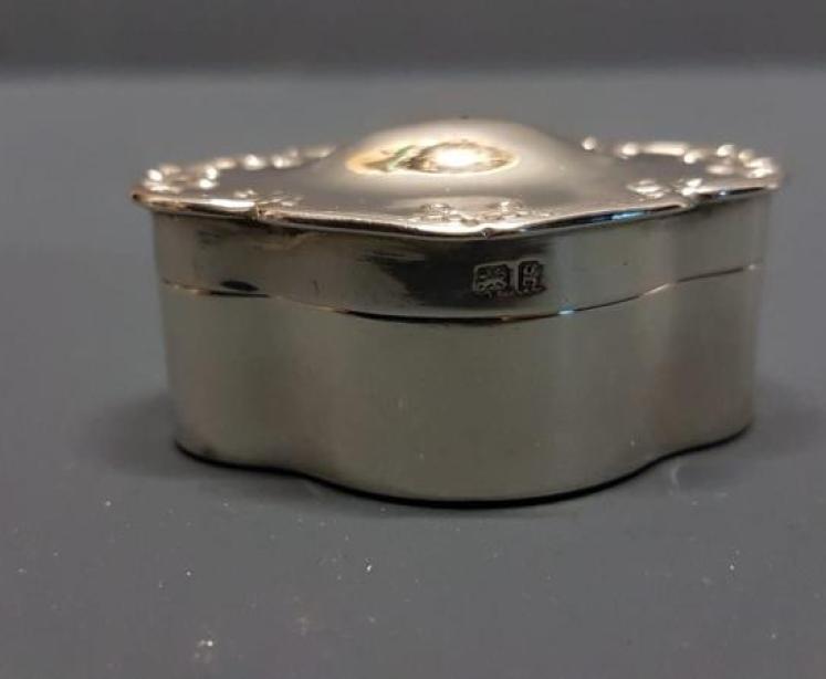 Art Nouveau Silver Pill Box - Image 2