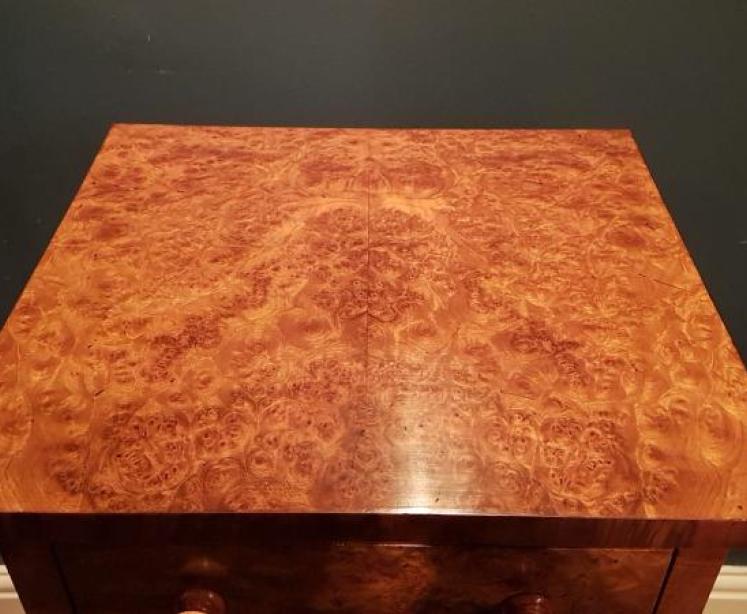 Matching Pair of Antique Burr Walnut Bedside Chests - Image 5