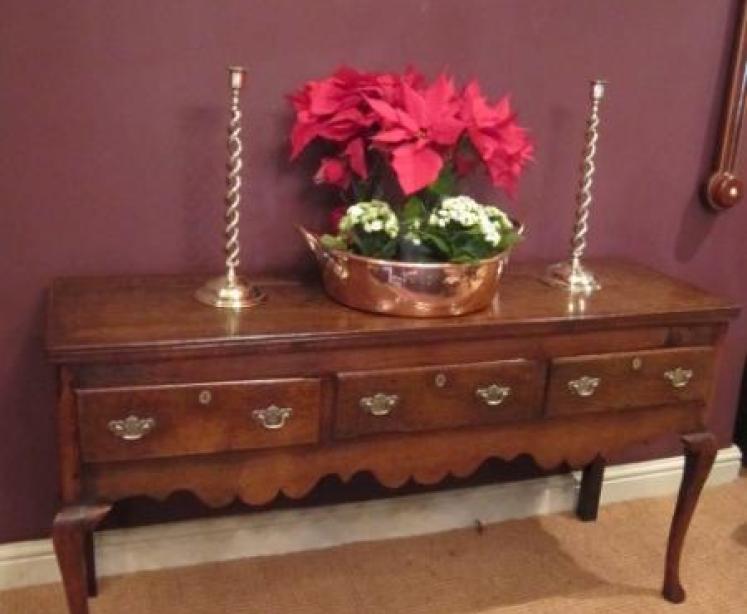 Small George III Oak Cabriole Leg Dresser - Image 1