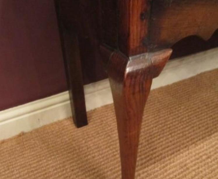 Small George III Oak Cabriole Leg Dresser - Image 4