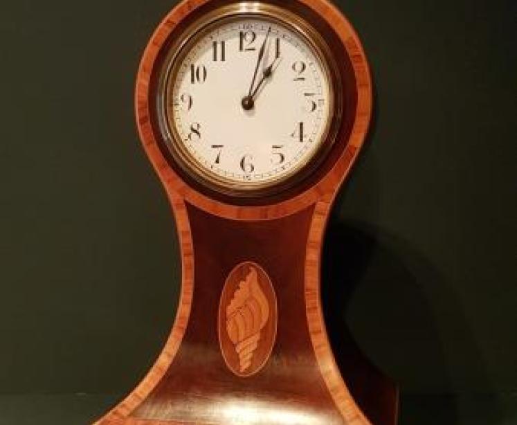 Rare Fine Quality Flared Case Balloon Clock - Image 1