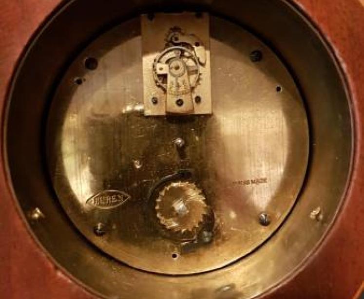 Rare Fine Quality Flared Case Balloon Clock - Image 3