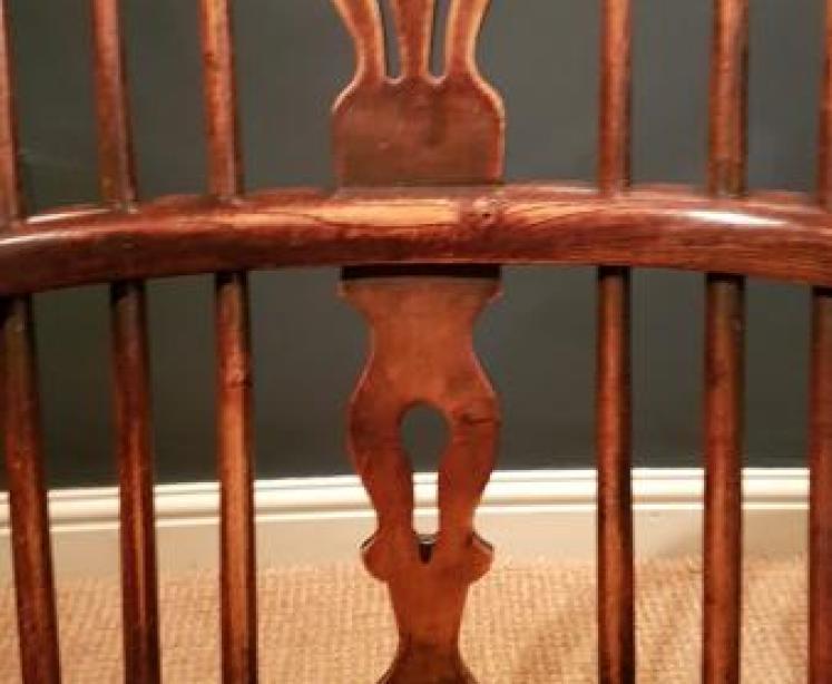 Early Victorian Ash and Elm Windsor Chair - Image 6