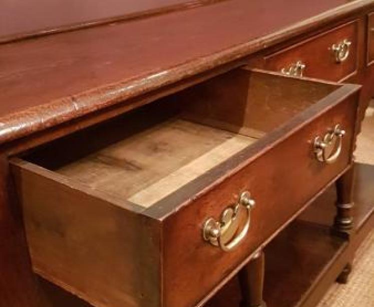 George III Oak Open Pot Board Dresser - Image 5