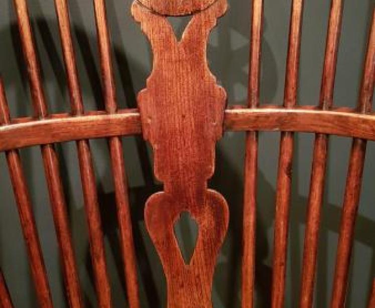 Antique Ash and Elm Windsor Chair - Image 4