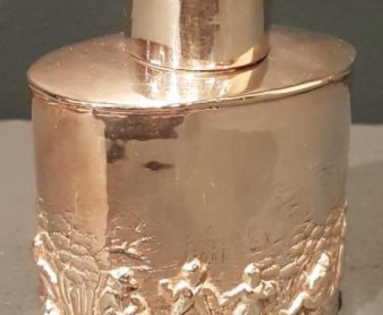Fine Qualitry Edwardian Embossed Silver Tea Caddy - Image 6