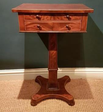 Superb Regency Mahogany Lamp Table
