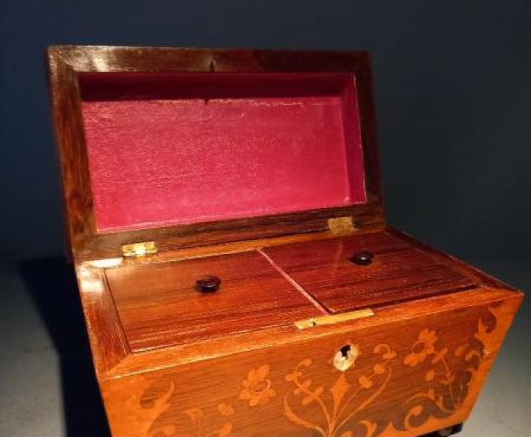 Fine Regency Rosewood & Satinwood Inlaid Tea Caddy - Image 4