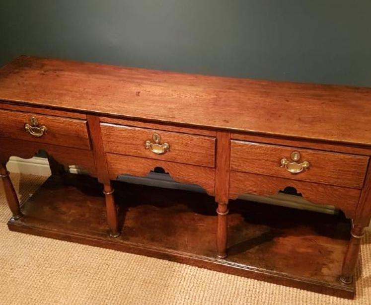 Georgian Oak Open Pot Board Dresser - Image 2