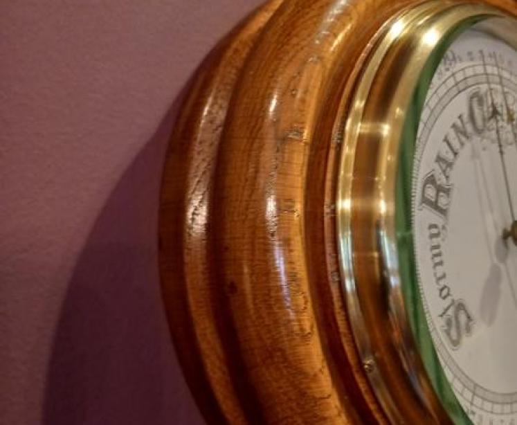 Superb Antique Polished Oak Ship's Barometer - Image 5