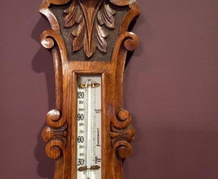 Small Victorian Foliage Carved Banjo Barometer - Image 3