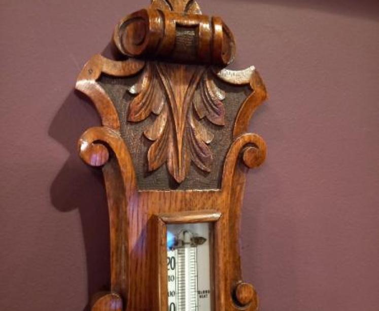 Small Victorian Foliage Carved Banjo Barometer - Image 6
