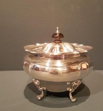Fine Quality Edwardian Silver Tea Caddy