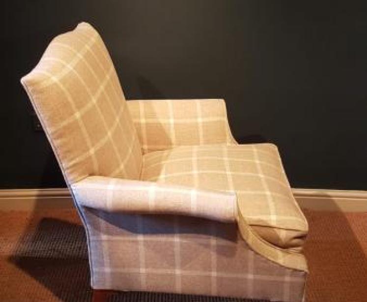 Fine Quality Victorian Upholstered Arm Chair - Image 3