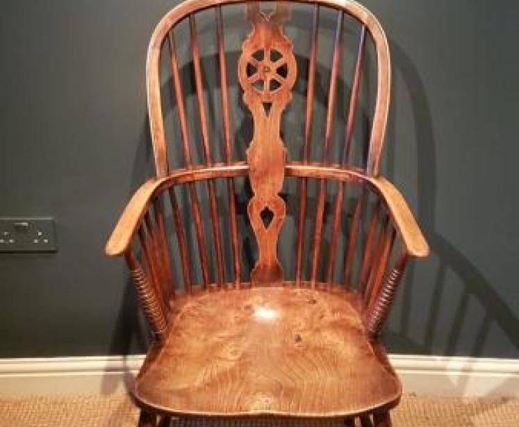 Superb Early Ash and Elm Windsor Chair - Image 1