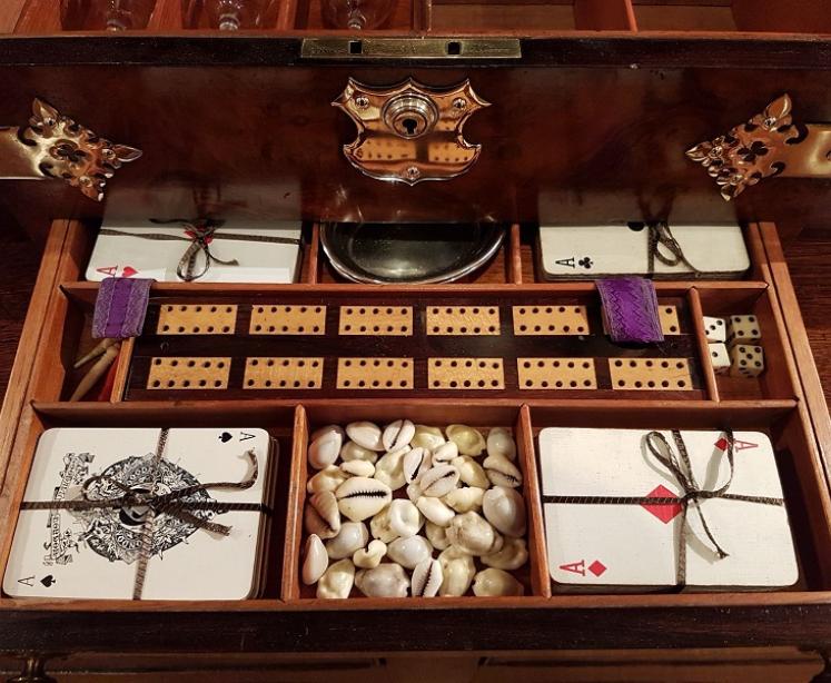 Superb Victorian Walnut Tantalus & Games Box - Image 4