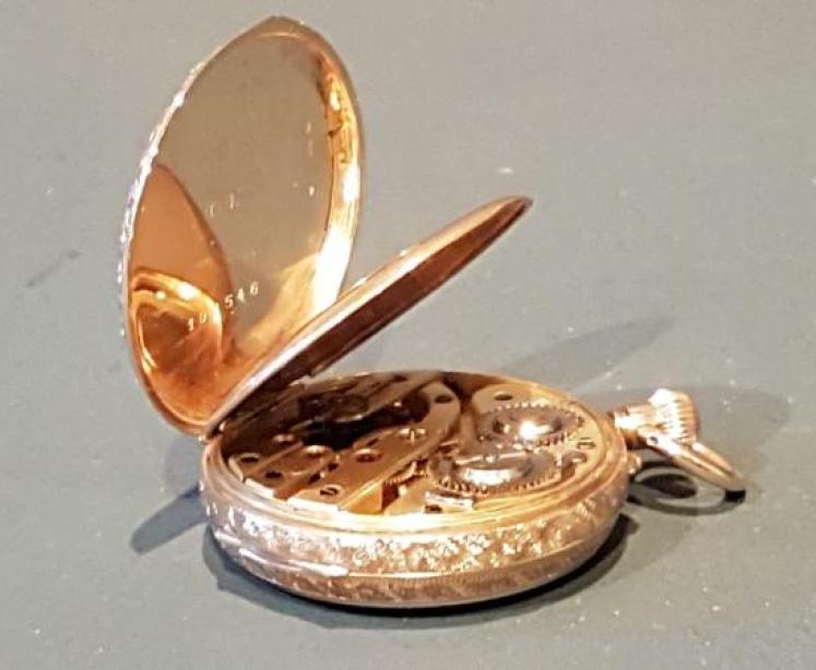 Fine Quality 14ct Gold Swiss Fob Watch - Image 6