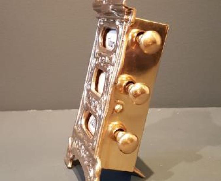 Edwardian Brass Desk Calendar - Image 4