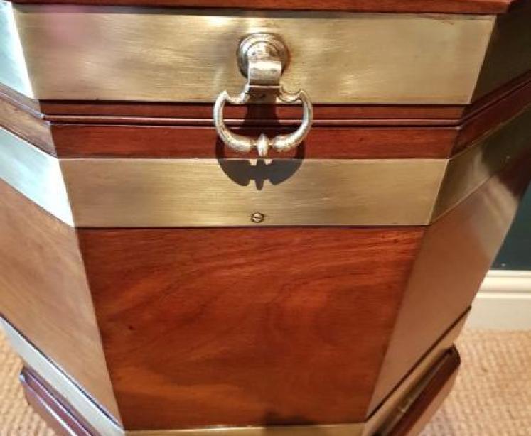 George III Mahogany & Brass Bound Cellerette - Image 5
