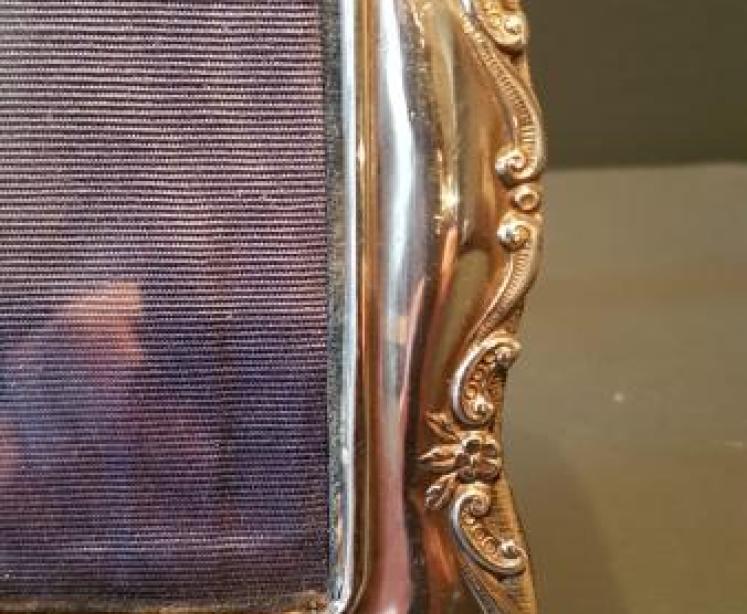 Edwardian Embossed Silver Photo Frame - Image 4