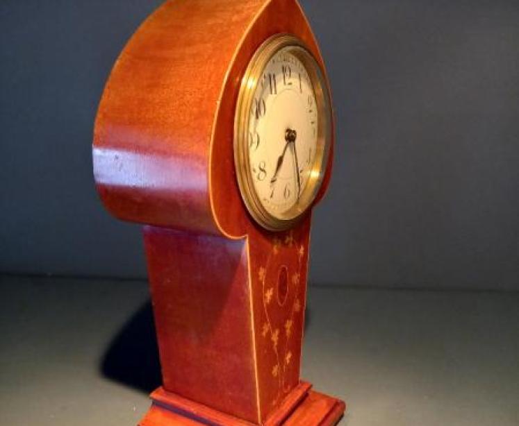 Edwardian Period Inlaid Club Shaped Mantel Clock - Image 3