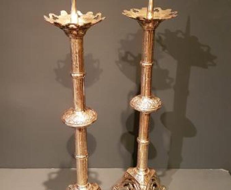 Large Pair of Victorian Brass Candlesticks - Image 1
