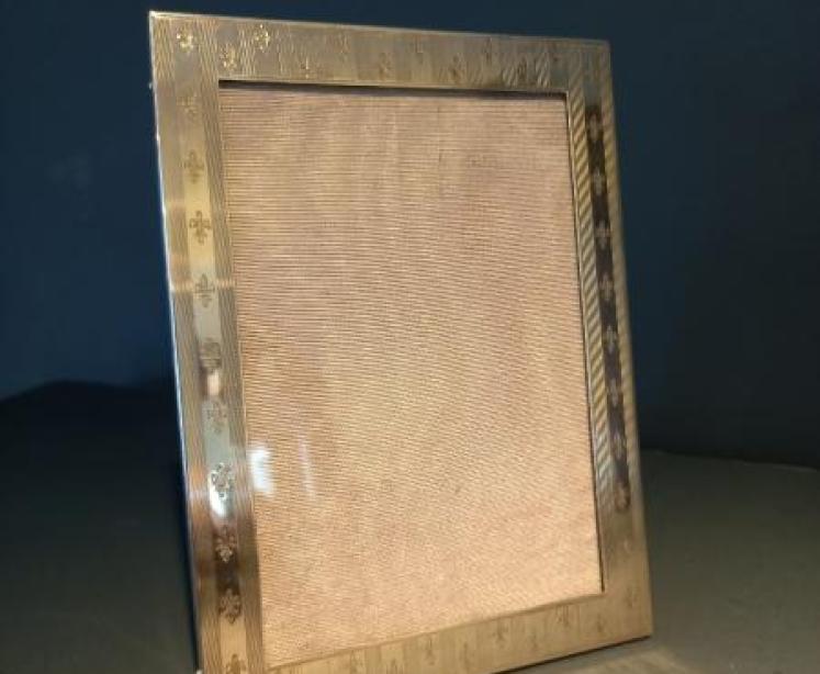 Edwardian Silver Engraved Photo Frame - Image 1