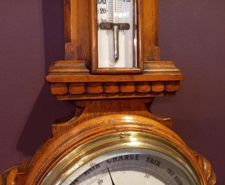 Mid Victorian Polished Oak Small Banjo Barometer - Image 4