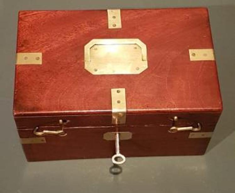 Victorian Mahogany Watch Box - Image 2