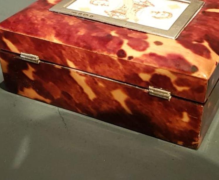 Superb Tortoise Shell and Silver Card Case - Image 3