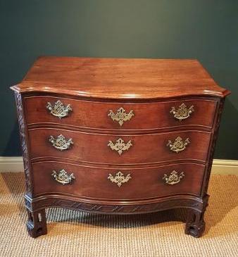 Outstanding Chippendale Period Serpentine Fronted Secretaire Chest
