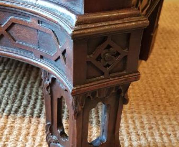 Outstanding Chippendale Period Serpentine Fronted Secretaire Chest - Image 5