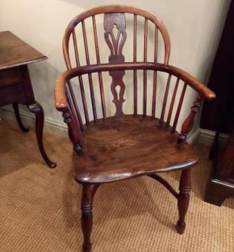 Early Victorian Ash & Elm Low Back Windsor Armchair