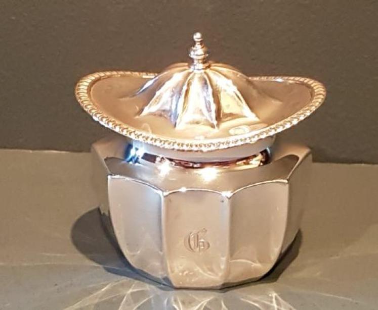 Fine Quality Edwardian Silver Tea Caddy - Image 1