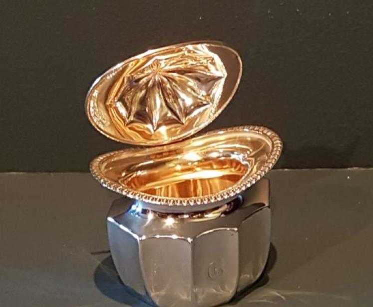 Fine Quality Edwardian Silver Tea Caddy - Image 3