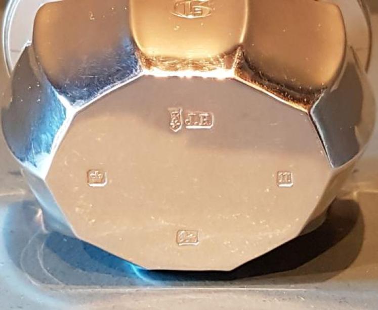 Fine Quality Edwardian Silver Tea Caddy - Image 4